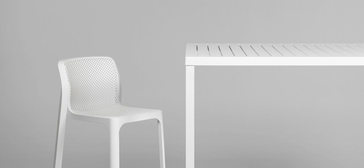 Fluid and clean lines characterise the single-body Nardi Net Stool