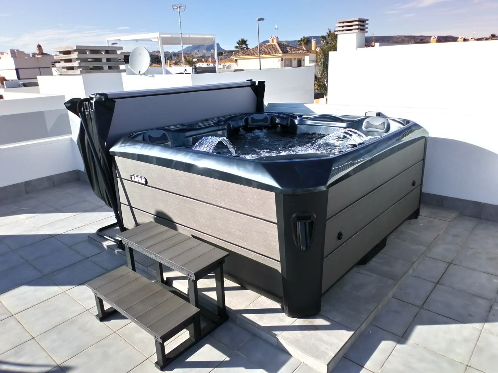 NEW
 Favells new Emperors Range hot tubs not only brings you hours of enjoyment but a number of health benefits too. Soo... » Outdoor Furniture Fuengirola, Costa Del Sol, Spain