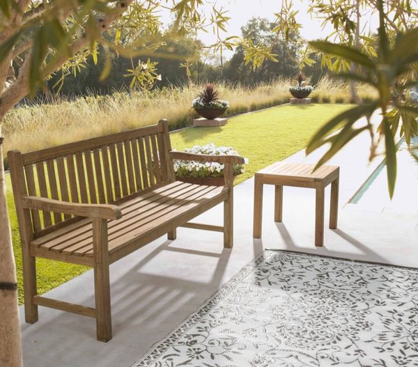 The beautiful Linda bench is made from solid teak. »