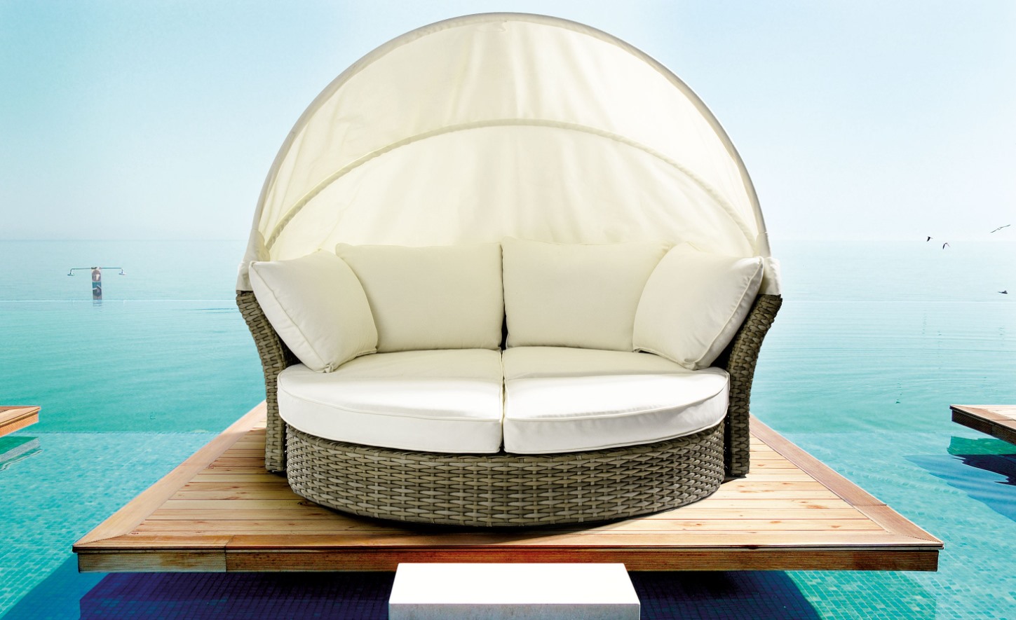 Enjoy those lazy, warm days by the pool this Summer with the Lesley daybed. 
 www.favellshomeandlifestyle.com :-)

 » Outdoor Furniture Fuengirola, Costa Del Sol, Spain