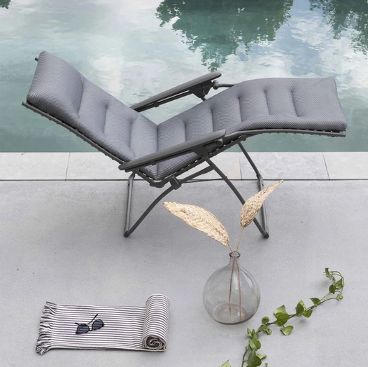 This Lafuma Evolution Be Comfort Silver is one of the most comfortable recliners you´ll ever sit in!

 » Outdoor Furniture Fuengirola, Costa Del Sol, Spain