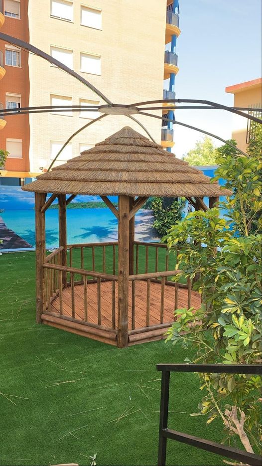 This Shona gazebo with extra floor and balustrade has just been delivered and assembled to Kiddo Family Lounge in Fuengi... » Outdoor Furniture Fuengirola, Costa Del Sol, Spain