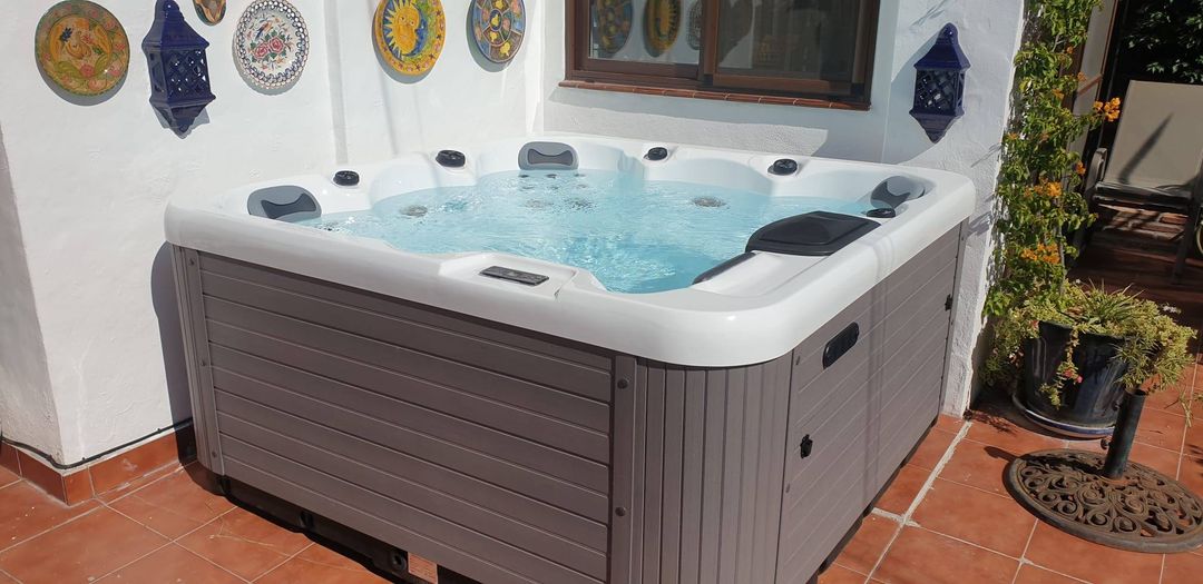 The elegant Luna spa was delivered to a lovely English