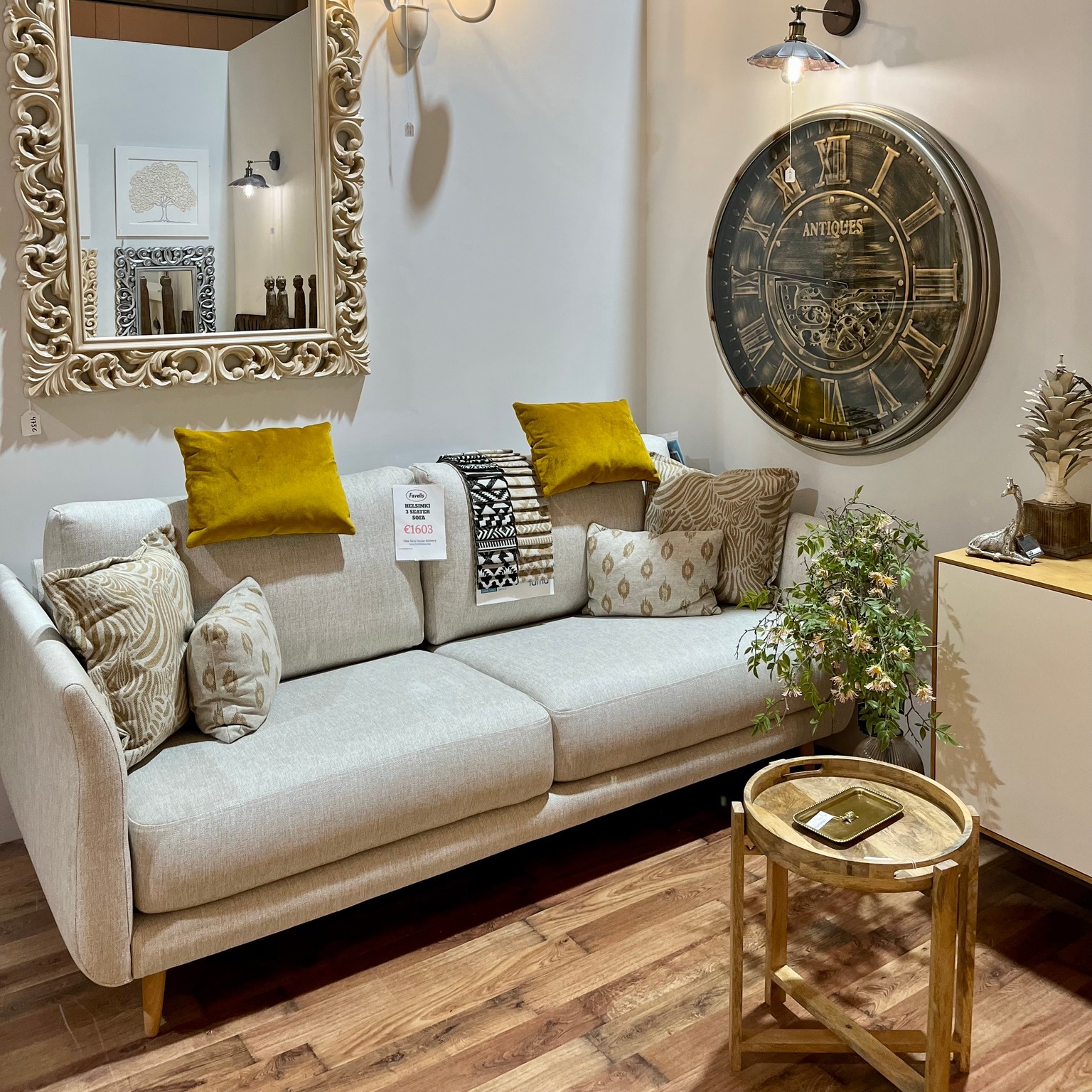 Favells has a large variety of unique indoor furniture and decorations. We have everything on display in our showroom.

 » Outdoor Furniture Fuengirola, Costa Del Sol, Spain