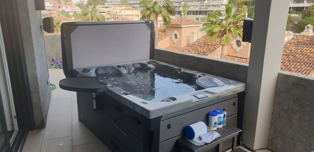 The elegant Topaz hot tub was delivered to a lovely Finnish family in Benalmadena. 
 Interested in your own? 


 » Outdoor Furniture Fuengirola, Costa Del Sol, Spain