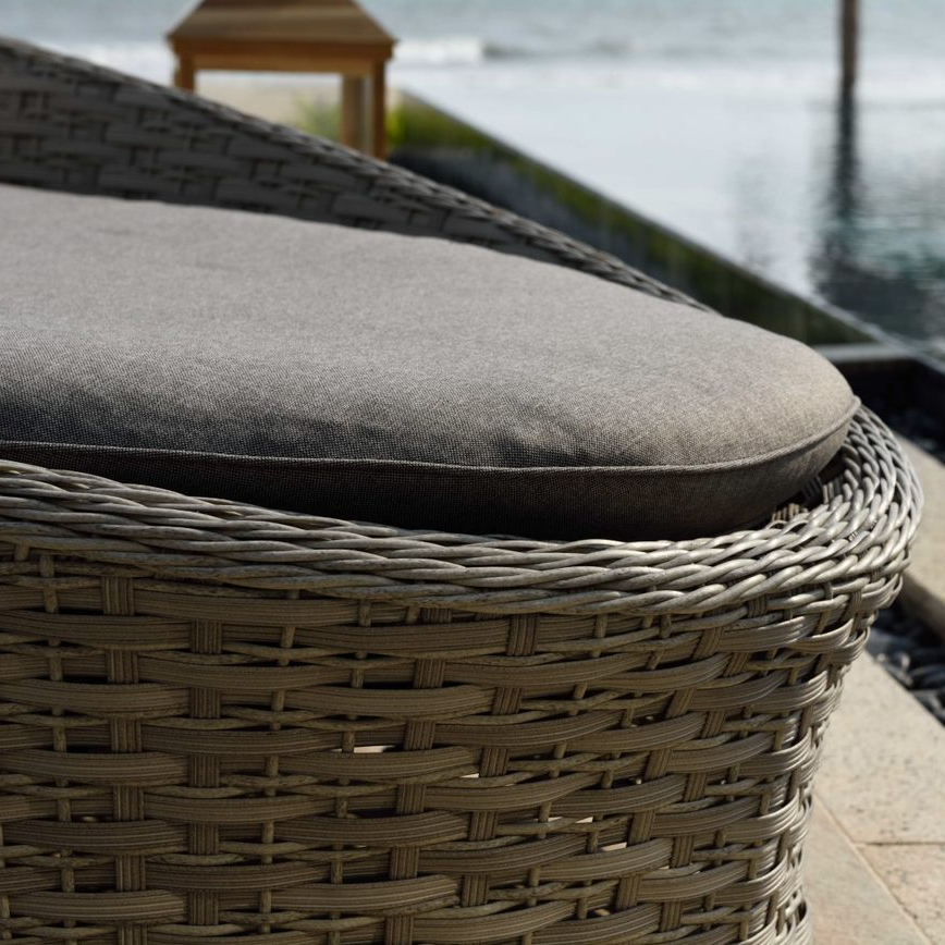 This beautiful Mili Daybed is a perfect choice for coziness and unique style. Including Olefin custom pillows, this styl... » Outdoor Furniture Fuengirola, Costa Del Sol, Spain