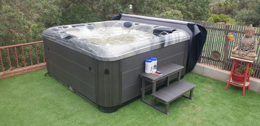 This charming Cleopatra spa was delivered to a happy family