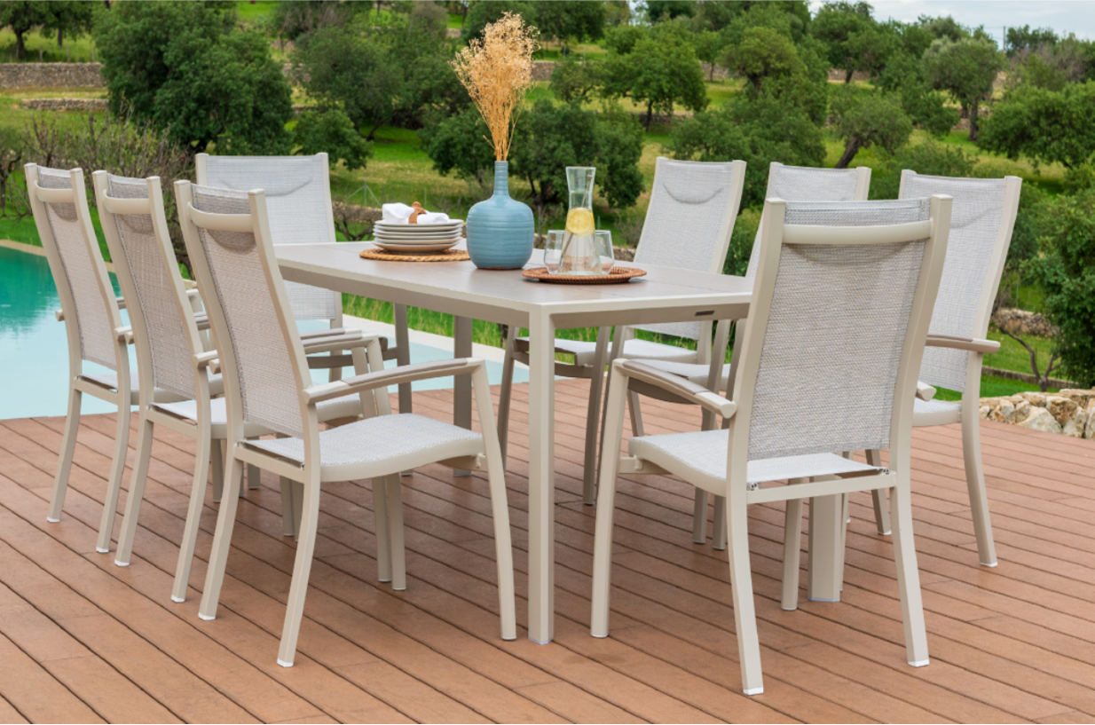 Urbanite 8-seater Outdoor Dining Table Set