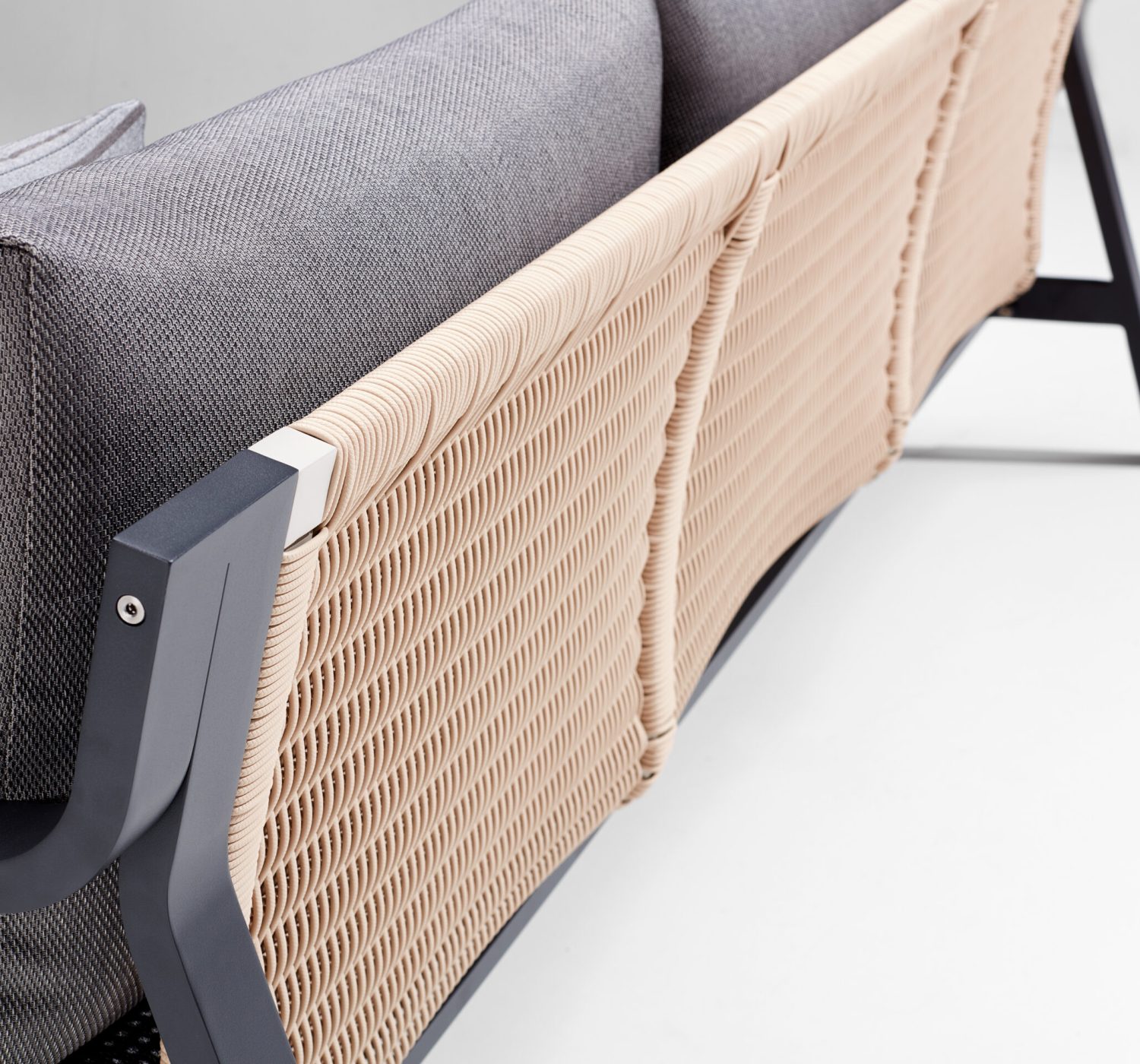 Y-LXD-22-05-30-19-21-39